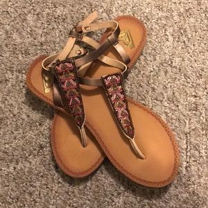Sandals with beaded design